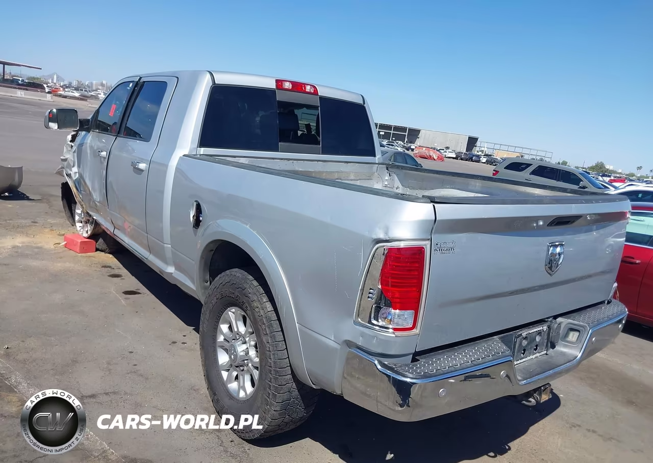 2016 Ram 2500 Laramie VIN:3C6UR5NL7GG167864 - 3