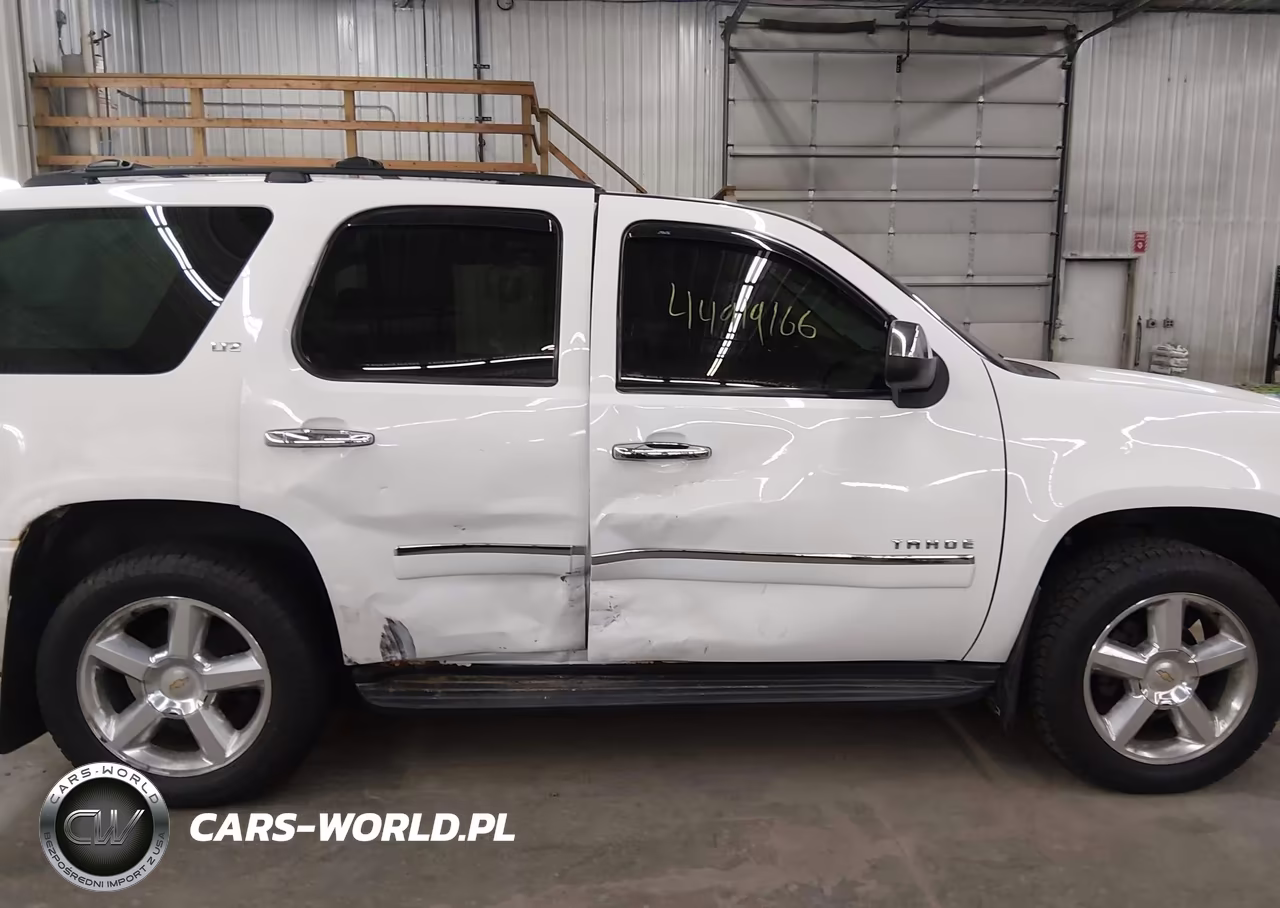 2010 Chevrolet Tahoe Ltz VIN:1GNUKCE02AR264458 - 14
