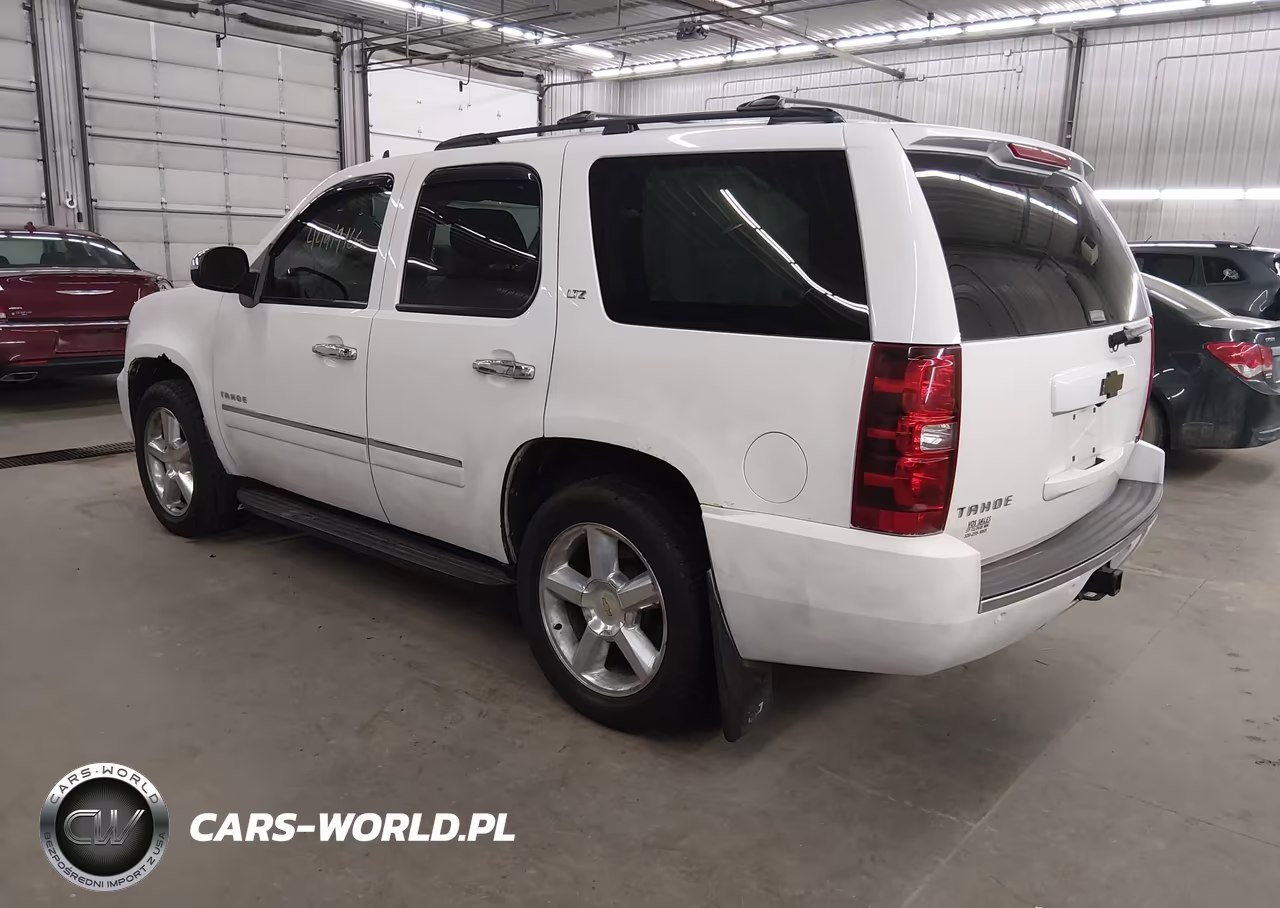 2010 Chevrolet Tahoe Ltz VIN:1GNUKCE02AR264458 - 3