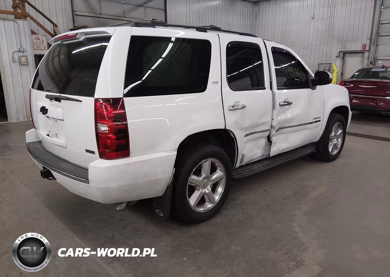 2010 Chevrolet Tahoe Ltz VIN:1GNUKCE02AR264458 - 4