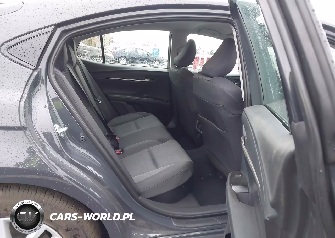 2026 Toyota Camry Le VIN:4T1DAACKXTU264823 - 8