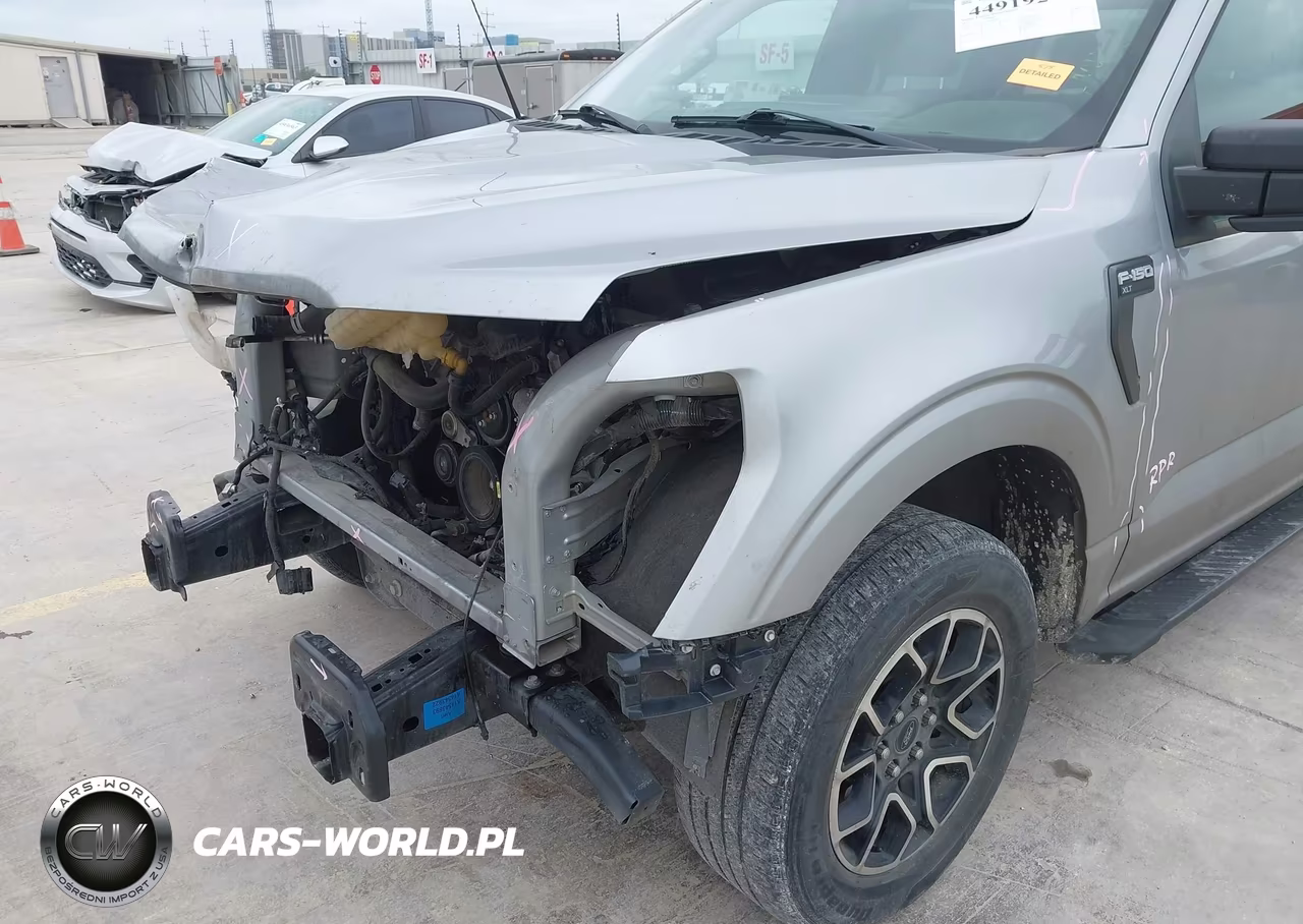 2023 Ford F-150 Xlt VIN:1FTEW1C51PKF60500 - 18