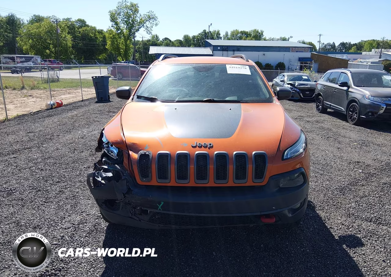 2015 Jeep Cherokee Trailhawk VIN:1C4PJMBS0FW698889 - 13