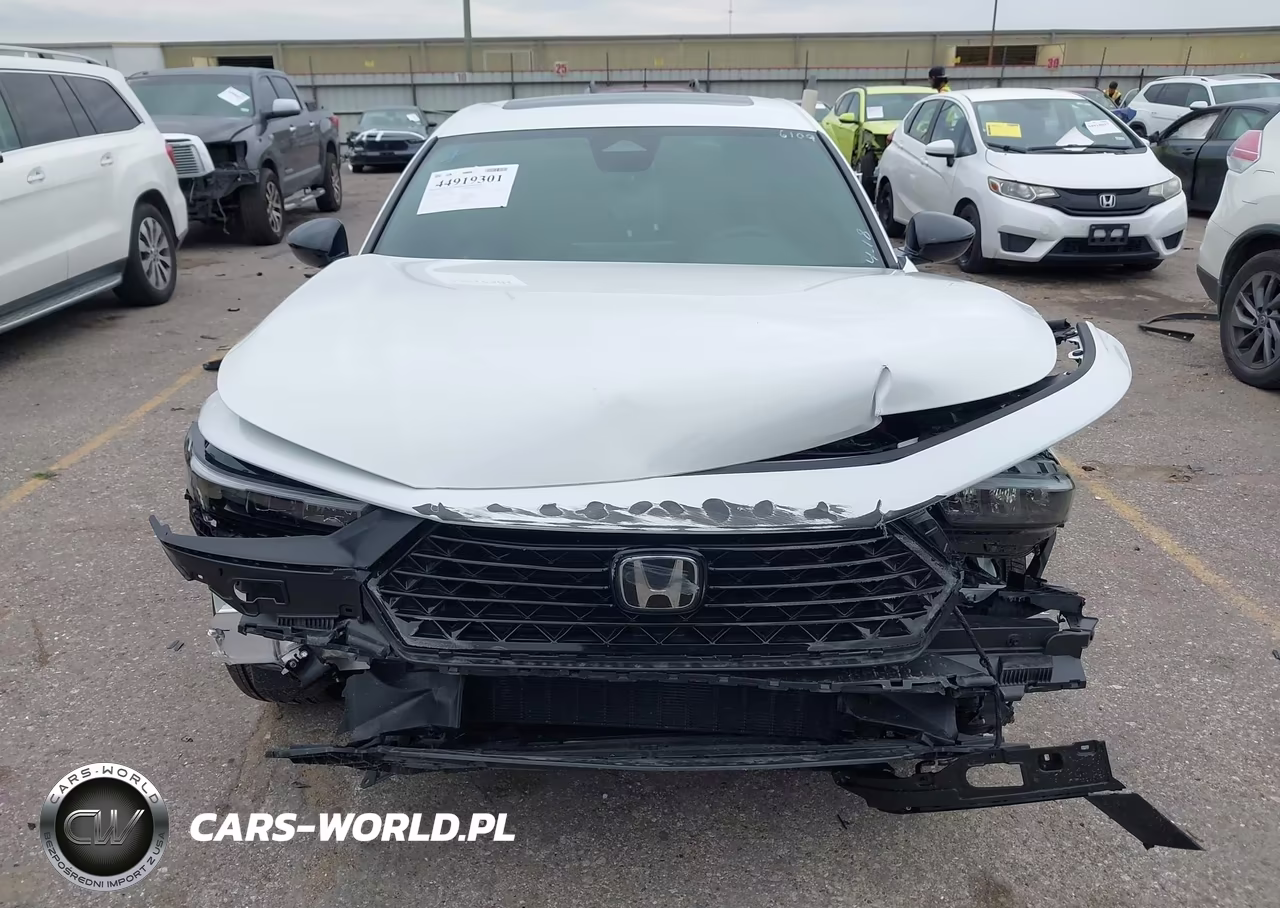 2025 Honda Accord Hybrid Sport-L VIN:1HGCY2F7XSA096109 - 13