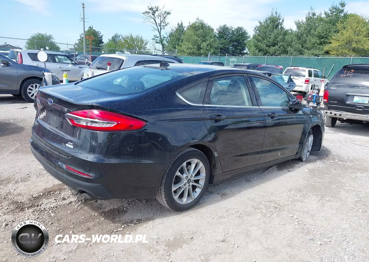 2019 Ford Fusion Se VIN:3FA6P0HD6KR239638 - 4