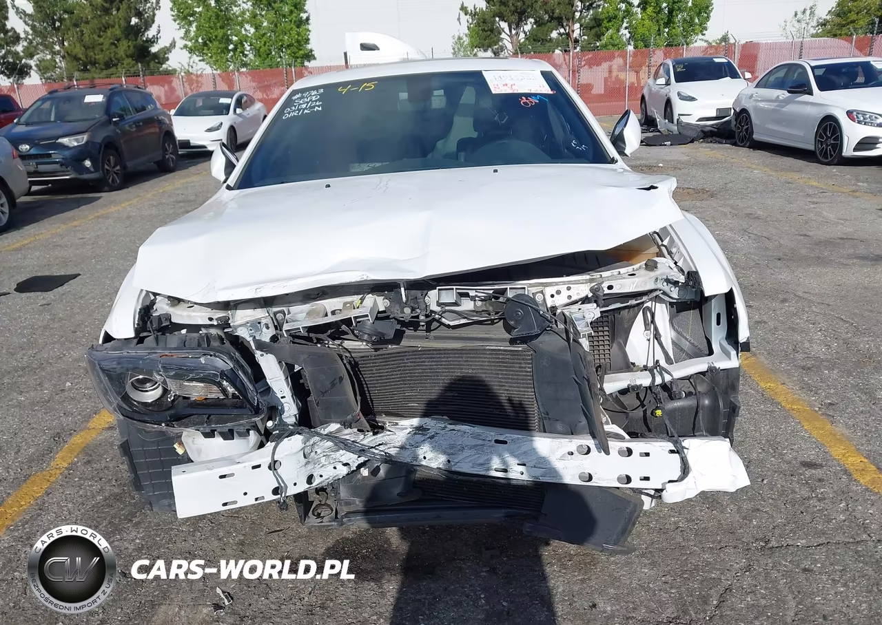 2023 Chrysler 300 300S VIN:2C3CCABG8PH561030 - 6