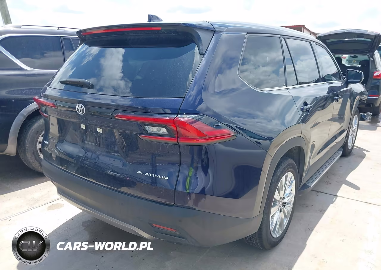 2025 Toyota Grand Highlander Platinum VIN:5TDAAAB57SS079165 - 4