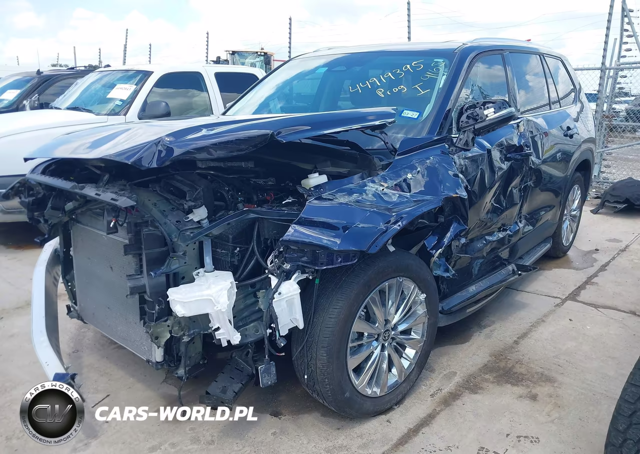 2025 Toyota Grand Highlander Platinum VIN:5TDAAAB57SS079165 - 5