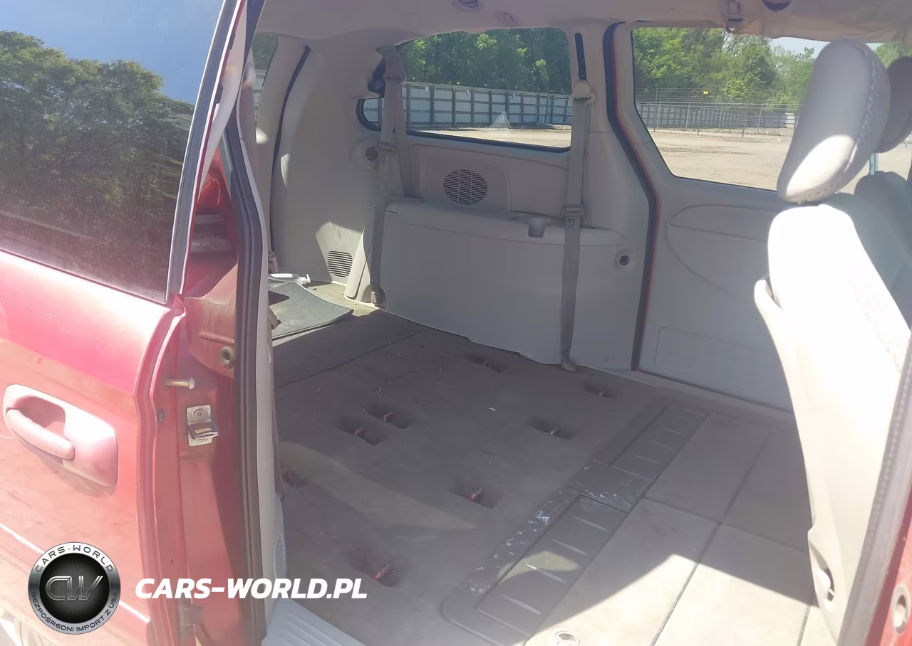 2007 Chrysler Town & Country Lx VIN:2A4GP44RX7R236532 - 8