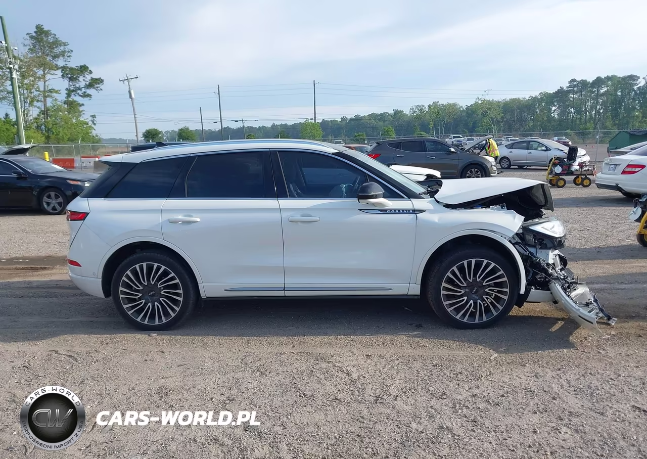 2022 Lincoln Corsair Reserve VIN:5LMCJ2DH5NUL11633 - 13