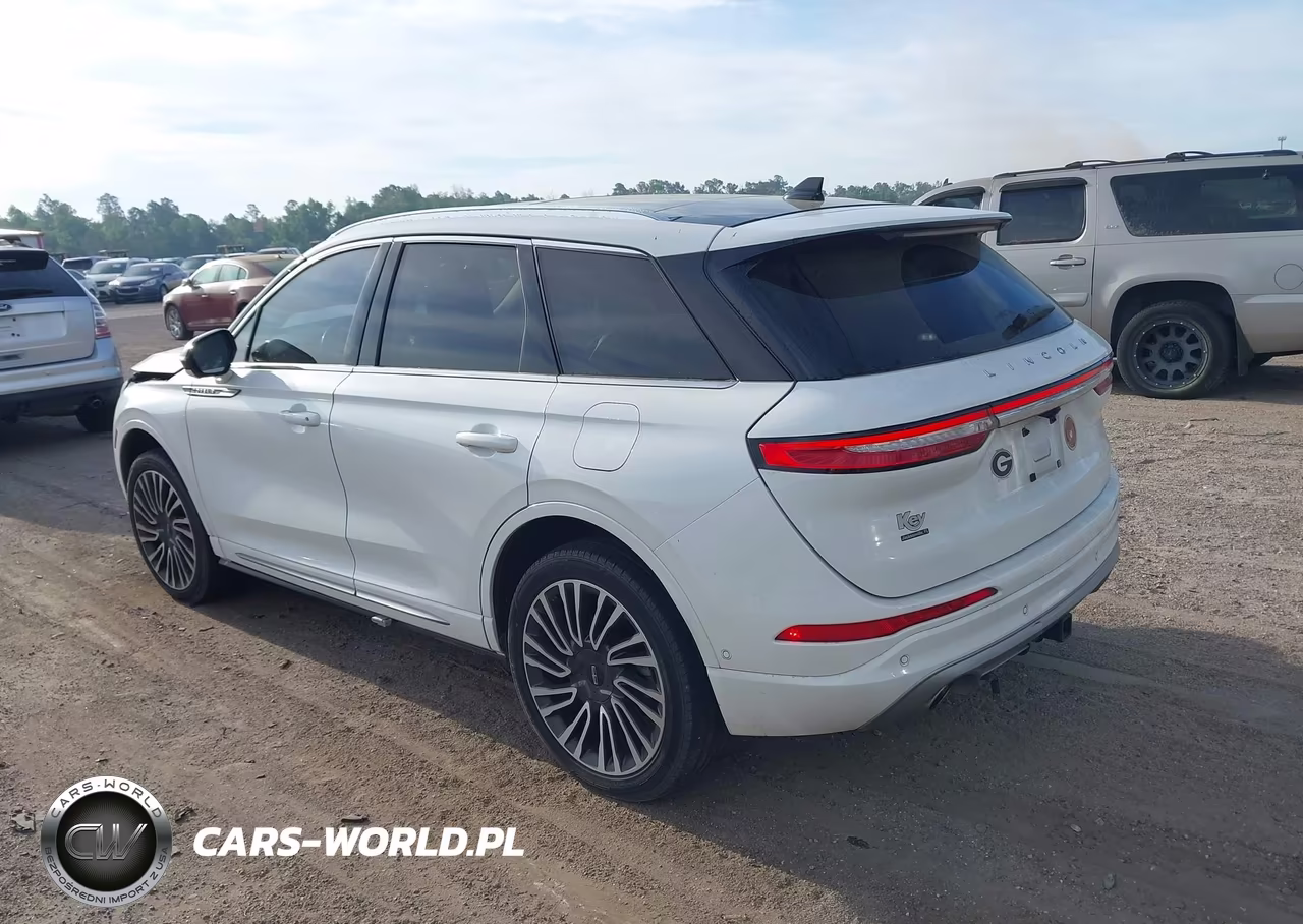 2022 Lincoln Corsair Reserve VIN:5LMCJ2DH5NUL11633 - 3