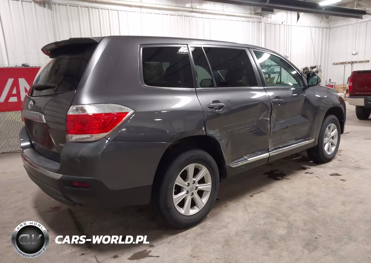 2012 Toyota Highlander Base V6 VIN:5TDBK3EH6CS115741 - 4