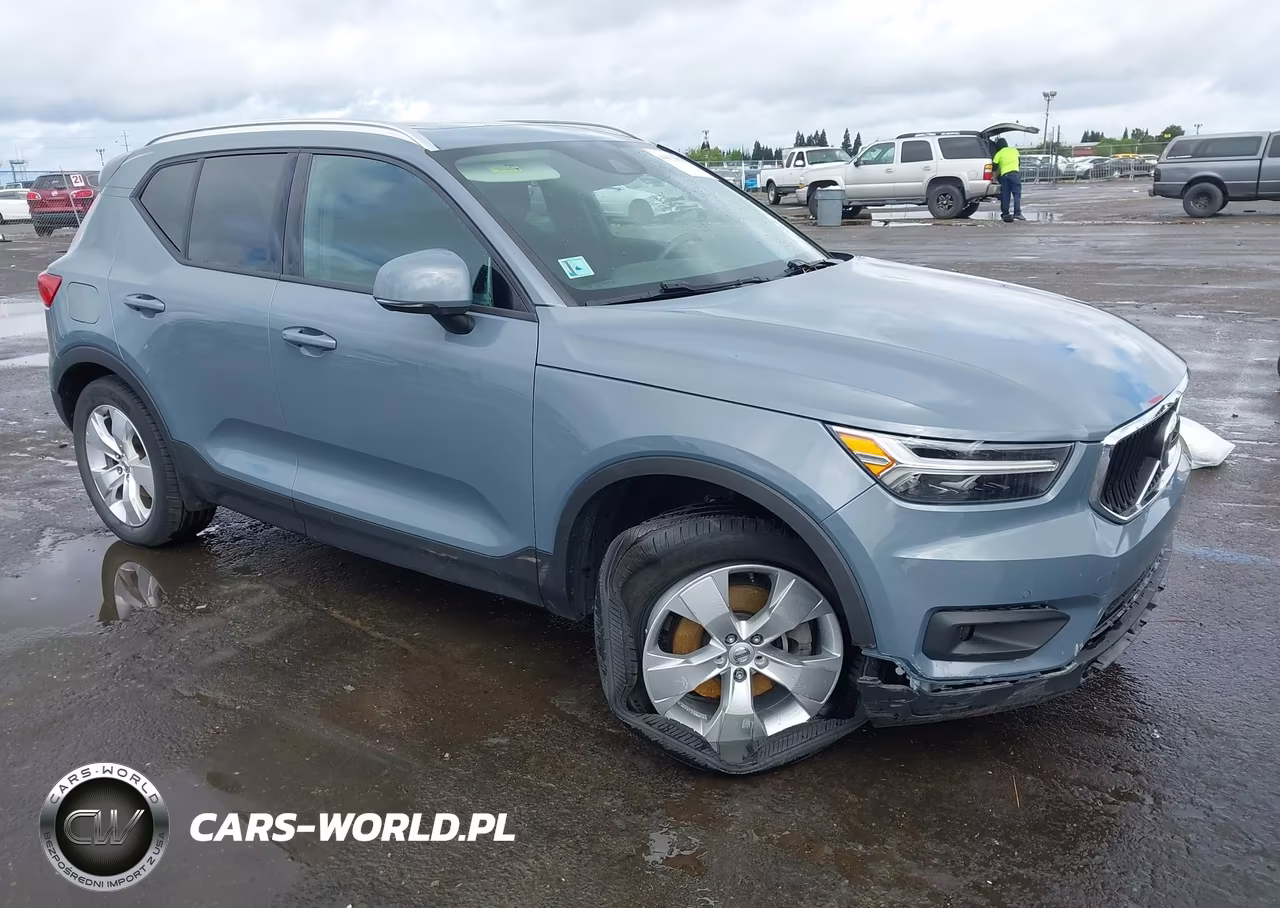 2021 Volvo Xc40 T5 Momentum