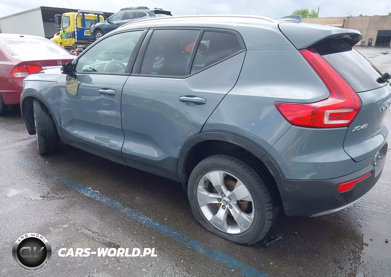 2021 Volvo Xc40 T5 Momentum VIN:YV4162UK1M2452296 - 3
