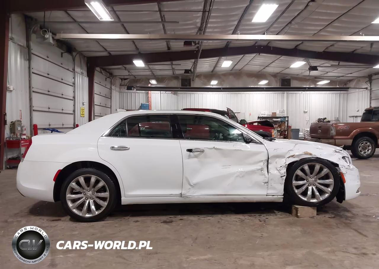 2017 Chrysler 300C VIN:2C3CCAEG6HH628866 - 13
