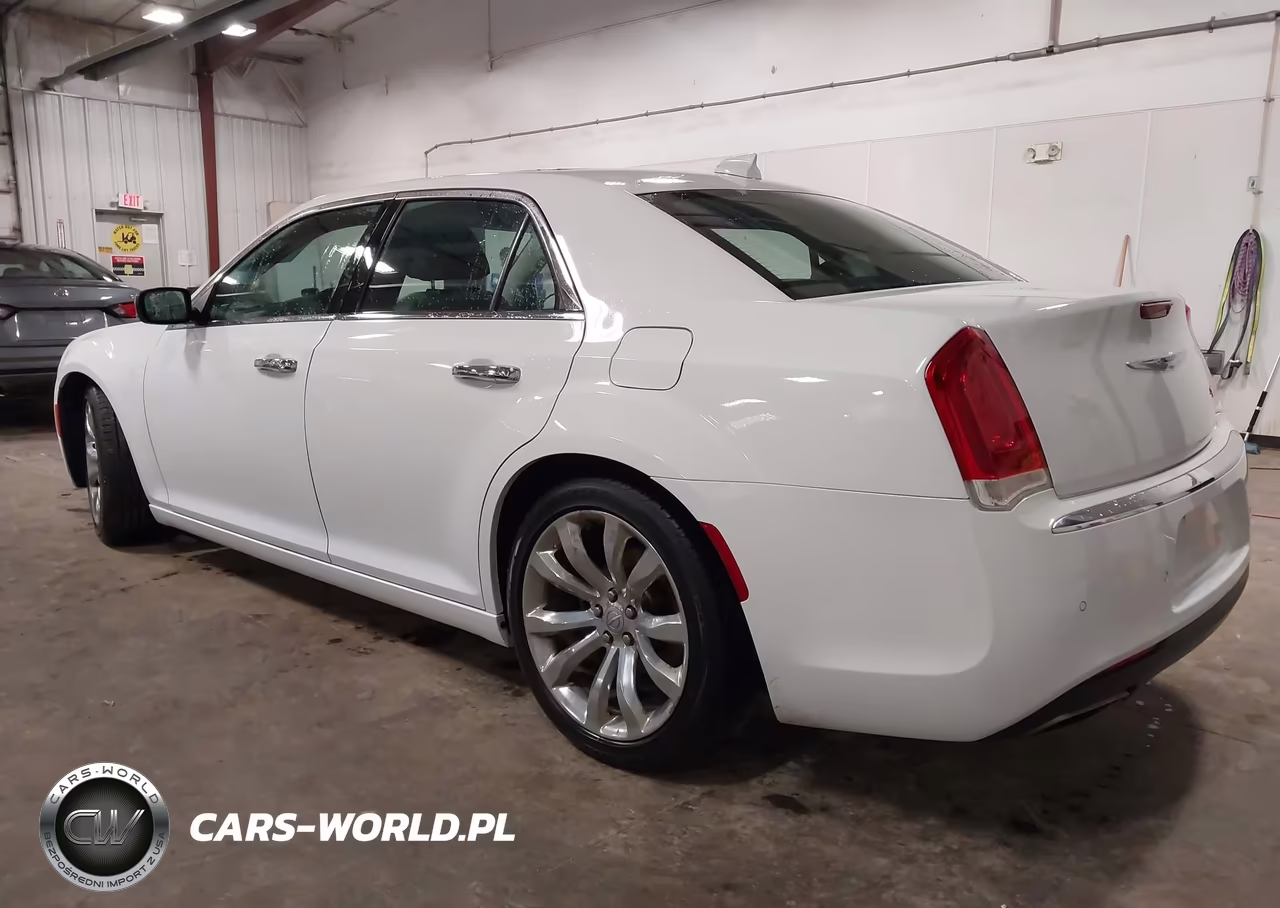 2017 Chrysler 300C VIN:2C3CCAEG6HH628866 - 3