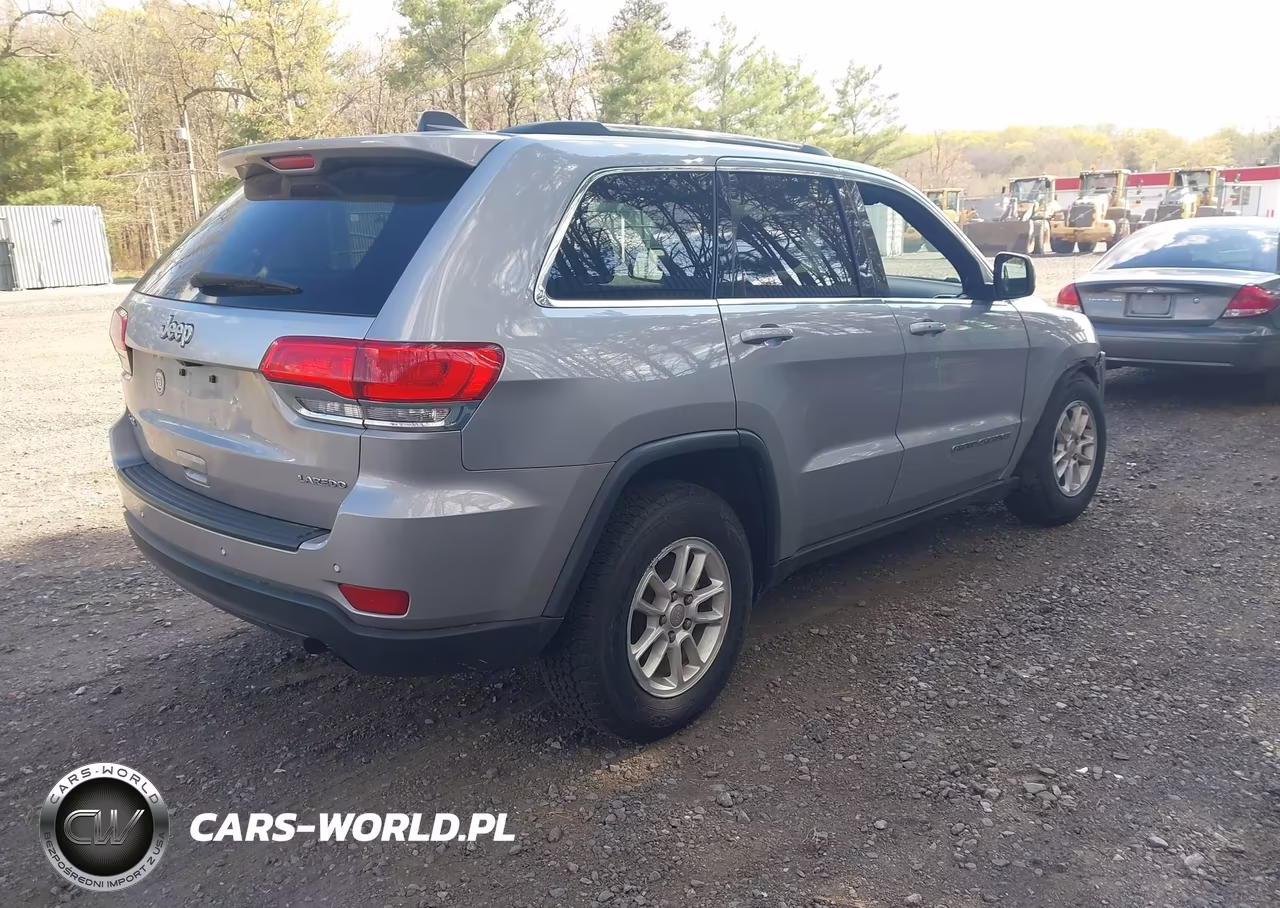 2019 Jeep Grand Cherokee Laredo E 4X4 VIN:1C4RJFAG5KC727297 - 4