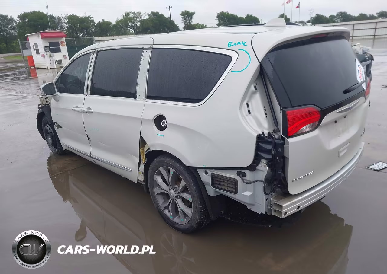 2020 Chrysler Pacifica Limited VIN:2C4RC1GG6LR110794 - 3