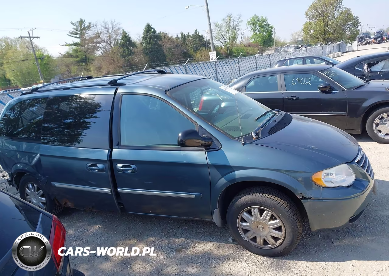 2007 Chrysler Town & Country Touring VIN:2A4GP54L87R280403 - 13