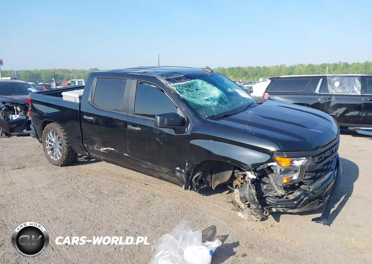 2022 Chevrolet Silverado 1500 4Wd Short Bed Custom – zdjęcie 1 z 15