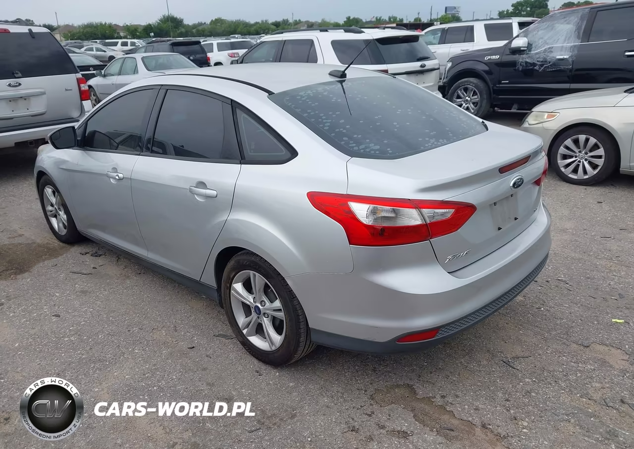 2014 Ford Focus Se VIN:1FADP3F23EL264526 - 3
