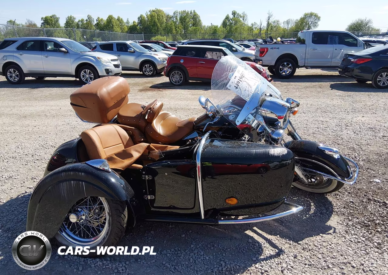 2017 Indian Motorcycle Co. Chief Vintage VIN:56KCCVAA8H3351820 - 13