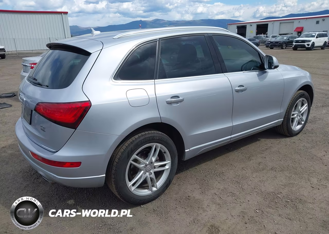 2016 Audi Q5 2.0T Premium VIN:WA1L2AFP7GA078596 - 4