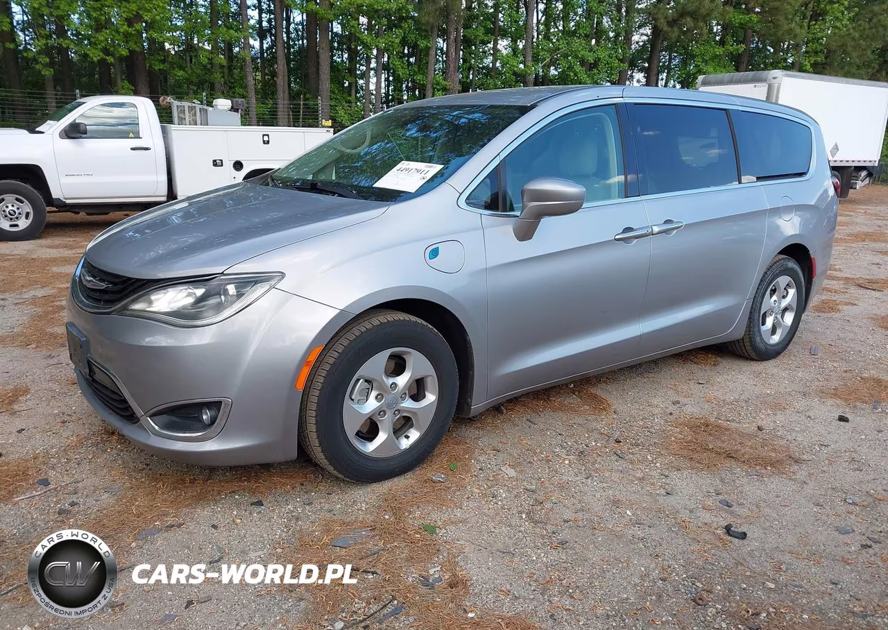 2017 Chrysler Pacifica Hybrid Touring Plus VIN:2C4RC1H71HR797480 - 2