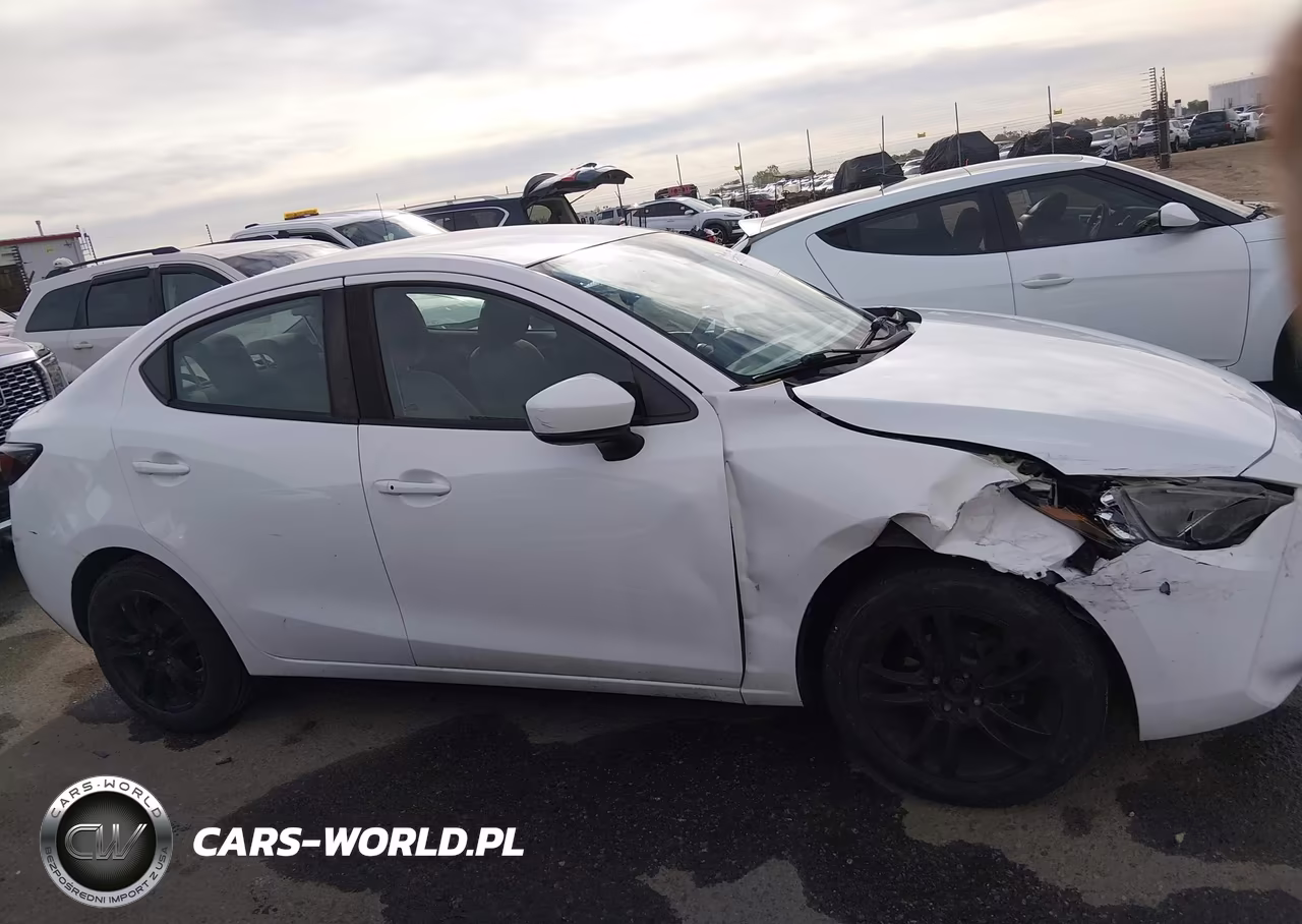 2019 Toyota Yaris Le VIN:3MYDLBYV8KY507033 - 13