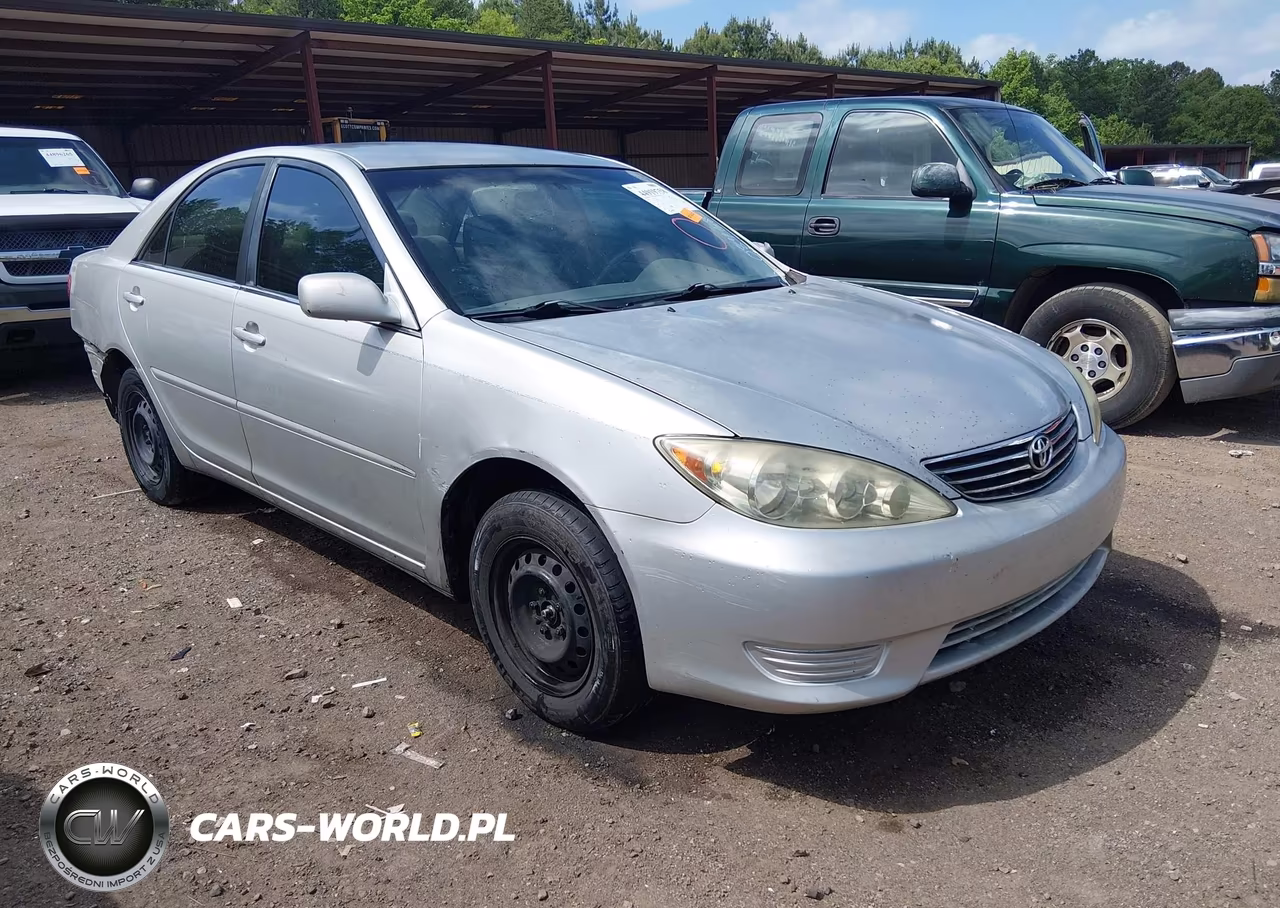 2005 Toyota Camry Le