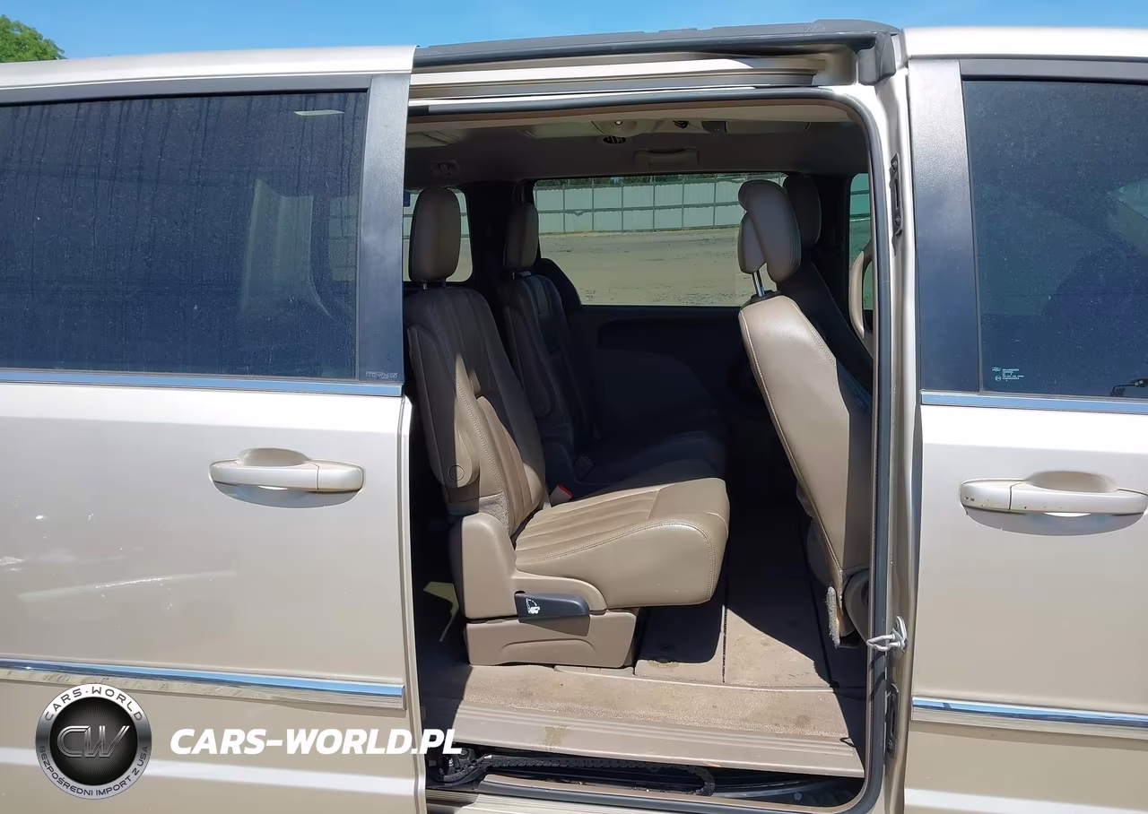2013 Chrysler Town & Country Touring VIN:2C4RC1BG0DR661313 - 8