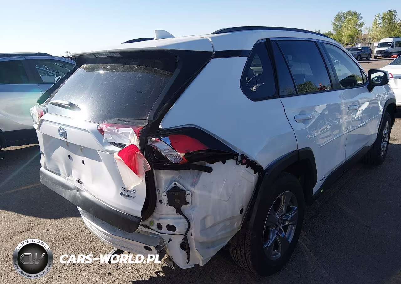 2025 Toyota Rav4 Hybrid Xle VIN:JTMRWRFV5SD306586 - 4