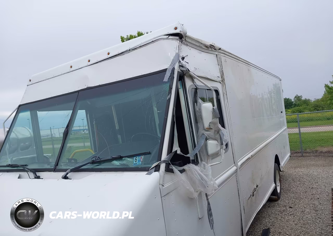 2014 Ford F-59 Commercial Stripped VIN:1F65F5KY1E0A09109 - 11