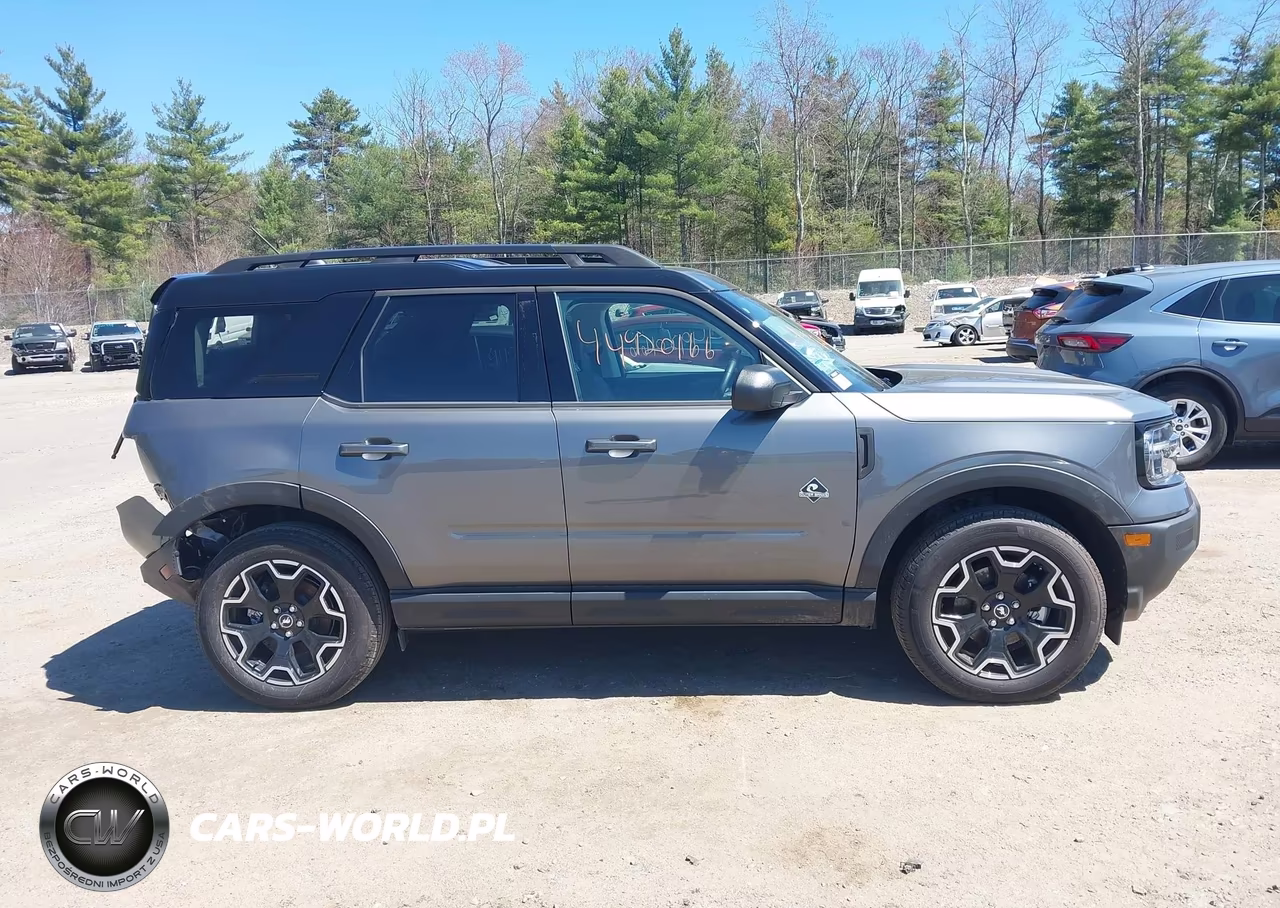 2025 Ford Bronco Sport Outer Banks VIN:3FMCR9CN4SRF41825 - 13