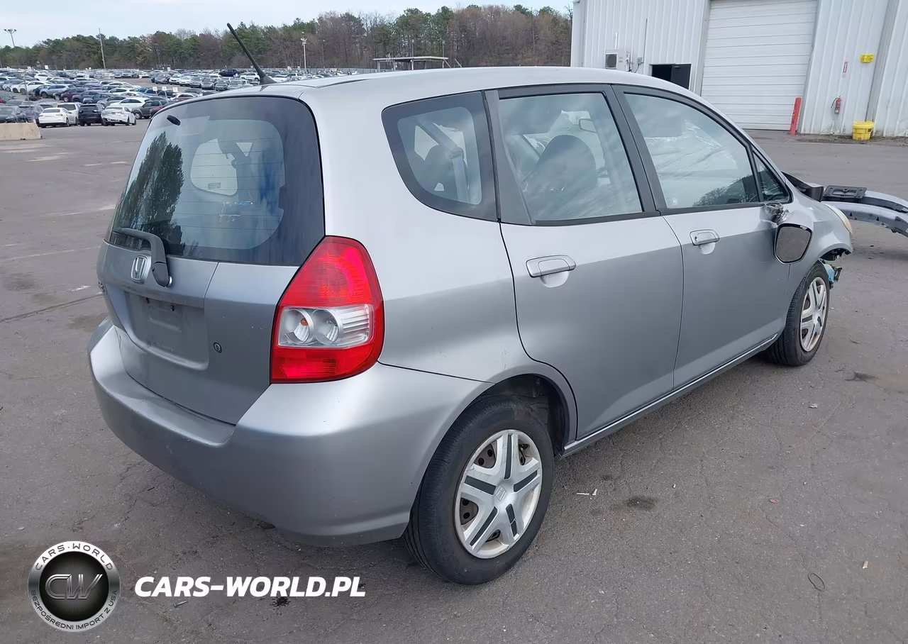 2007 Honda Fit VIN:JHMGD384X7S054348 - 4