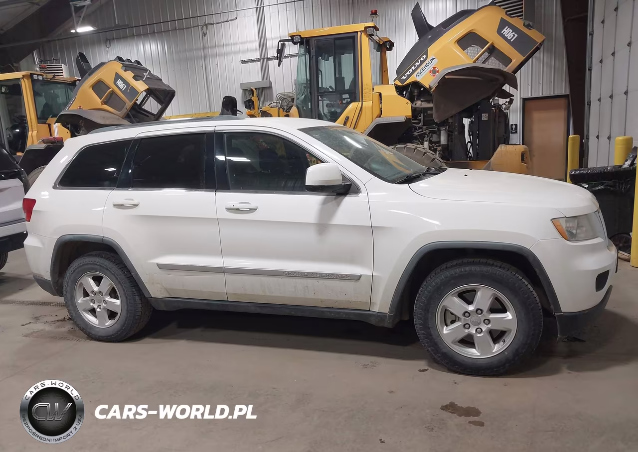 2012 Jeep Grand Cherokee Laredo VIN:1C4RJFAG3CC149198 - 13