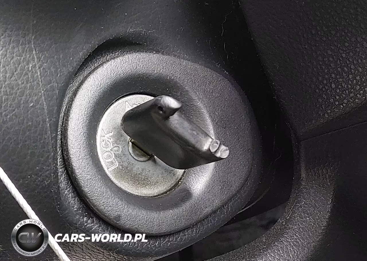 2010 Nissan Versa 1.8S VIN:3N1BC1CP0AL460717 - 11