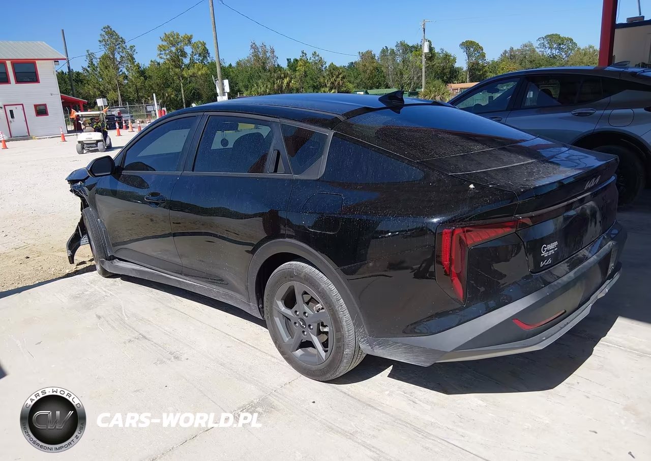 2025 Kia K4 Lxs VIN:3KPFT4DE9SE106200 - 14
