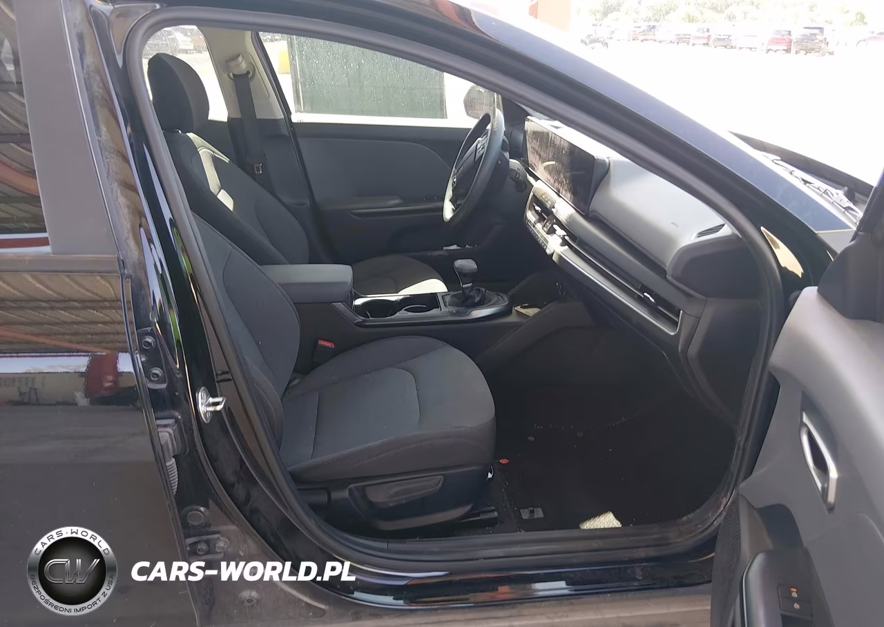 2025 Kia K4 Lxs VIN:3KPFT4DE9SE106200 - 5