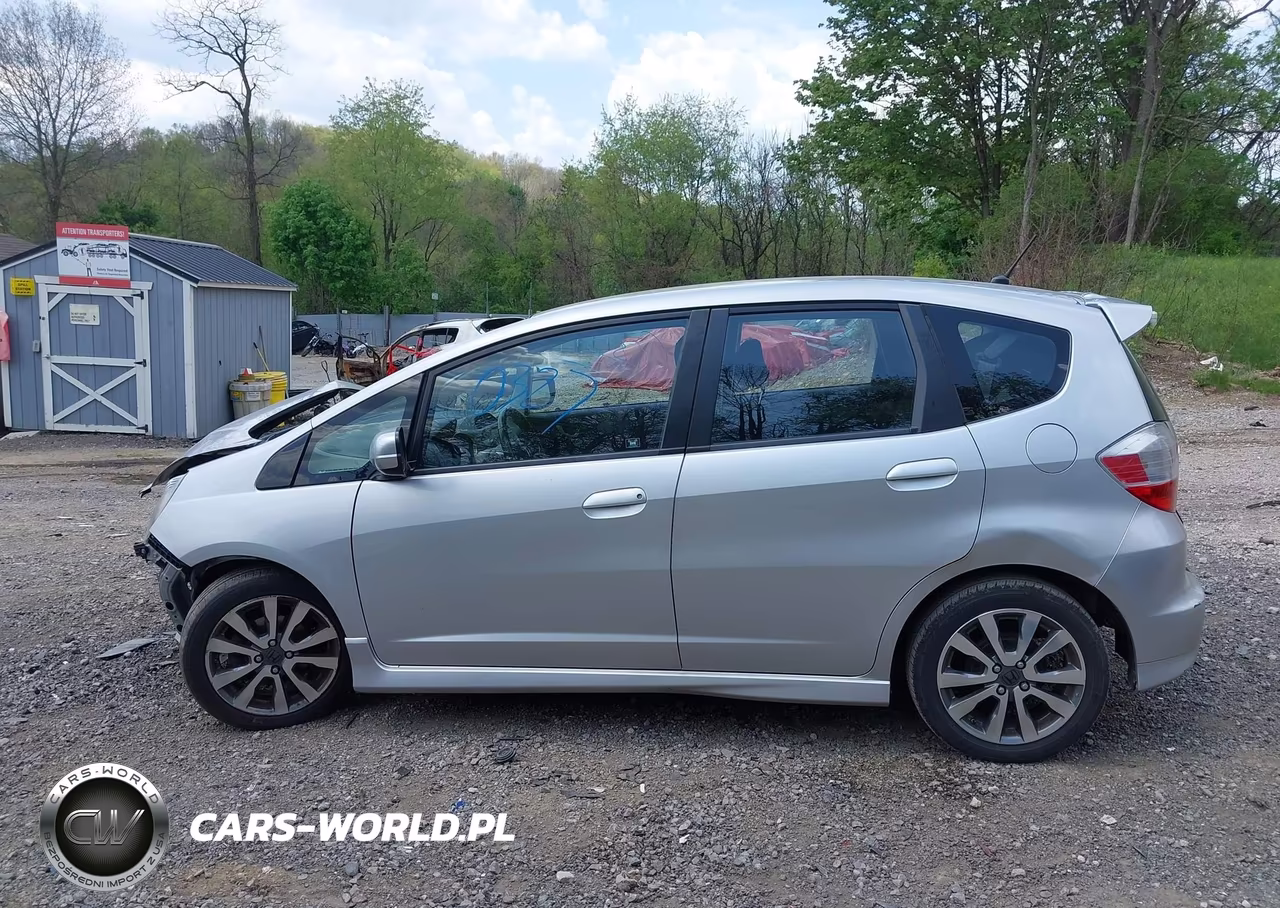 2012 Honda Fit Sport VIN:JHMGE8H5XCC004251 - 15