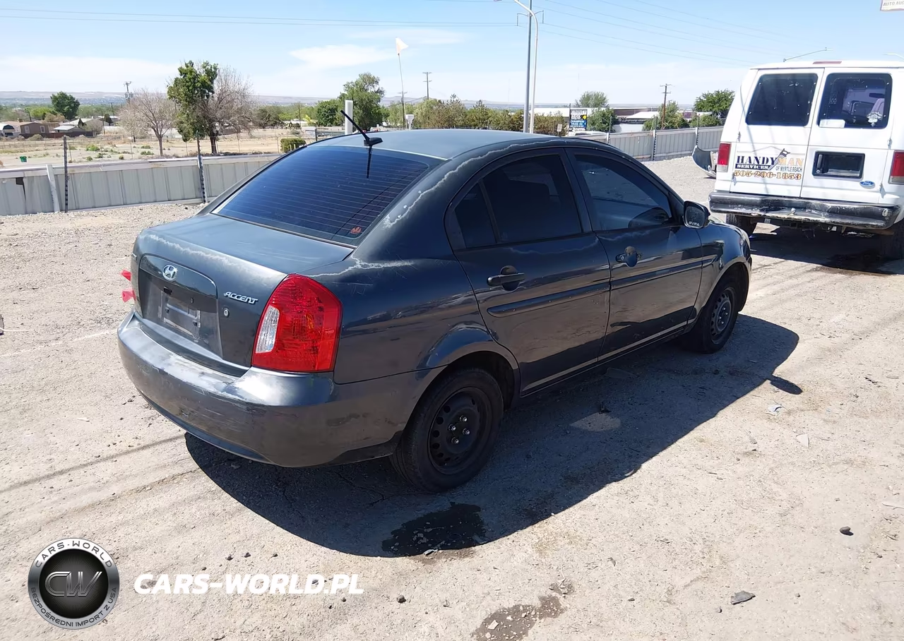 2010 Hyundai Accent Gls VIN:KMHCN4AC5AU472375 - 4