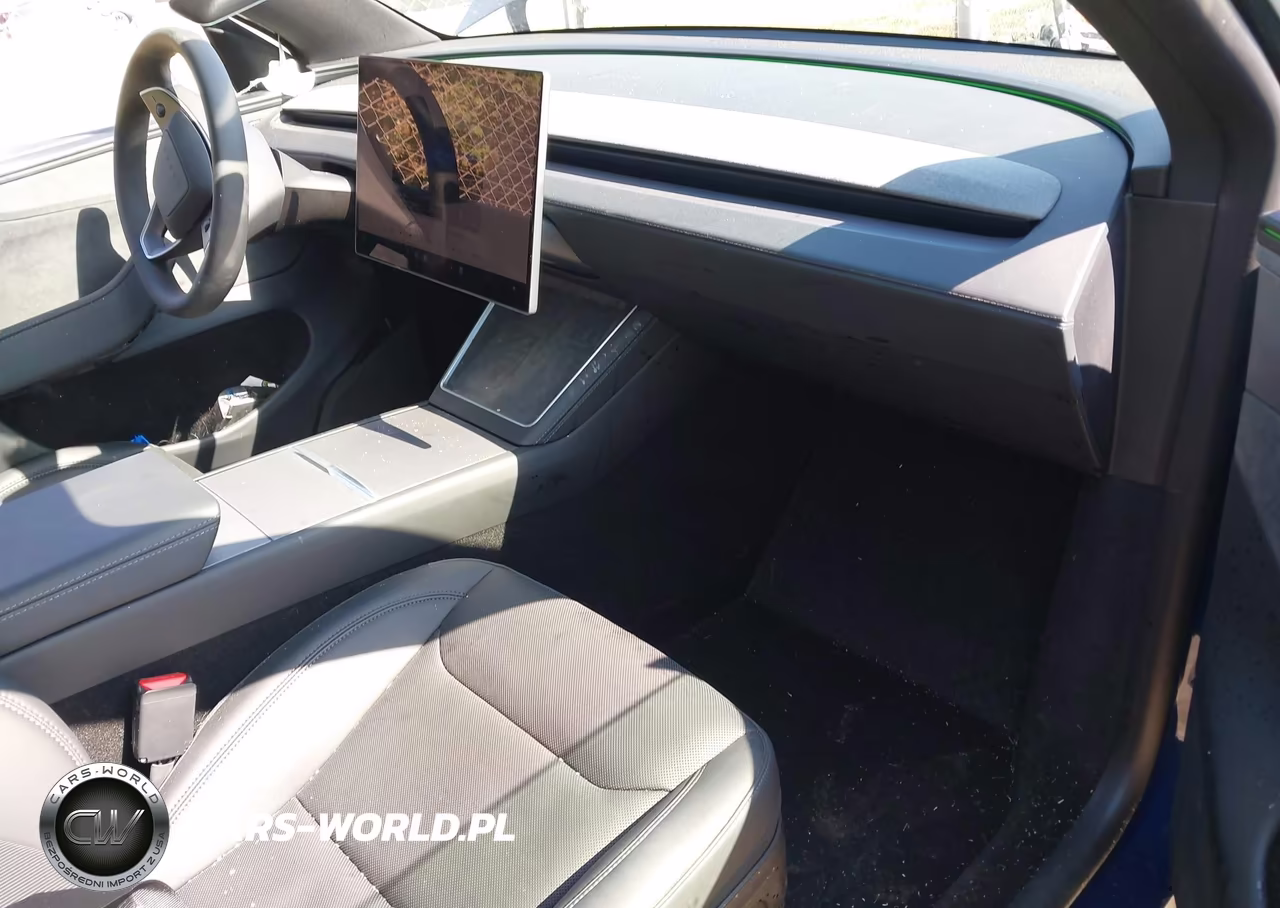 2026 Tesla Model Y All-Wheel Drive-Long Range Launch Series-Premium All-Wheel Drive VIN:7SAYGDEE5TA634274 - 5