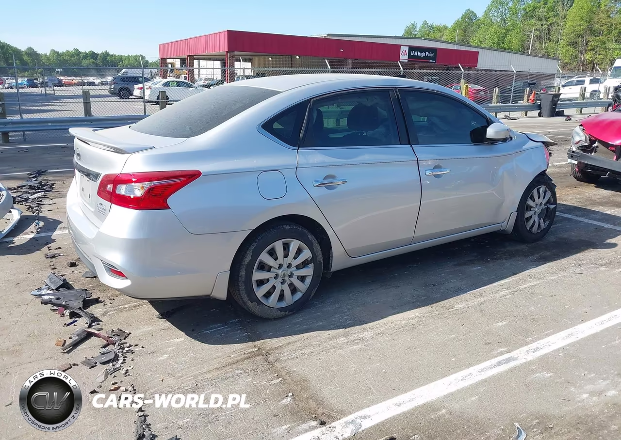 2016 Nissan Sentra S VIN:3N1AB7AP7GY257436 - 4