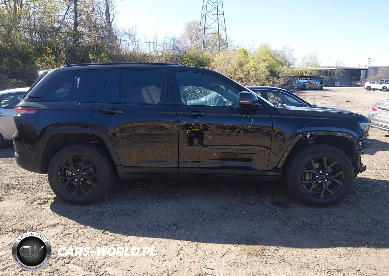 2025 Jeep Grand Cherokee Altitude X 4X4 VIN:1C4RJHAG0SC301321 - 14
