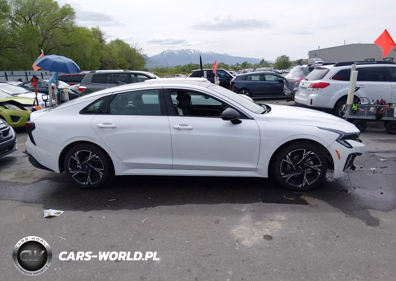 2025 Kia K5 Gt-Line VIN:KNAG64J70S5372344 - 13