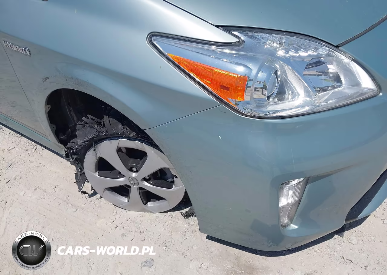 2015 Toyota Prius Two VIN:JTDKN3DU5F1883363 - 6