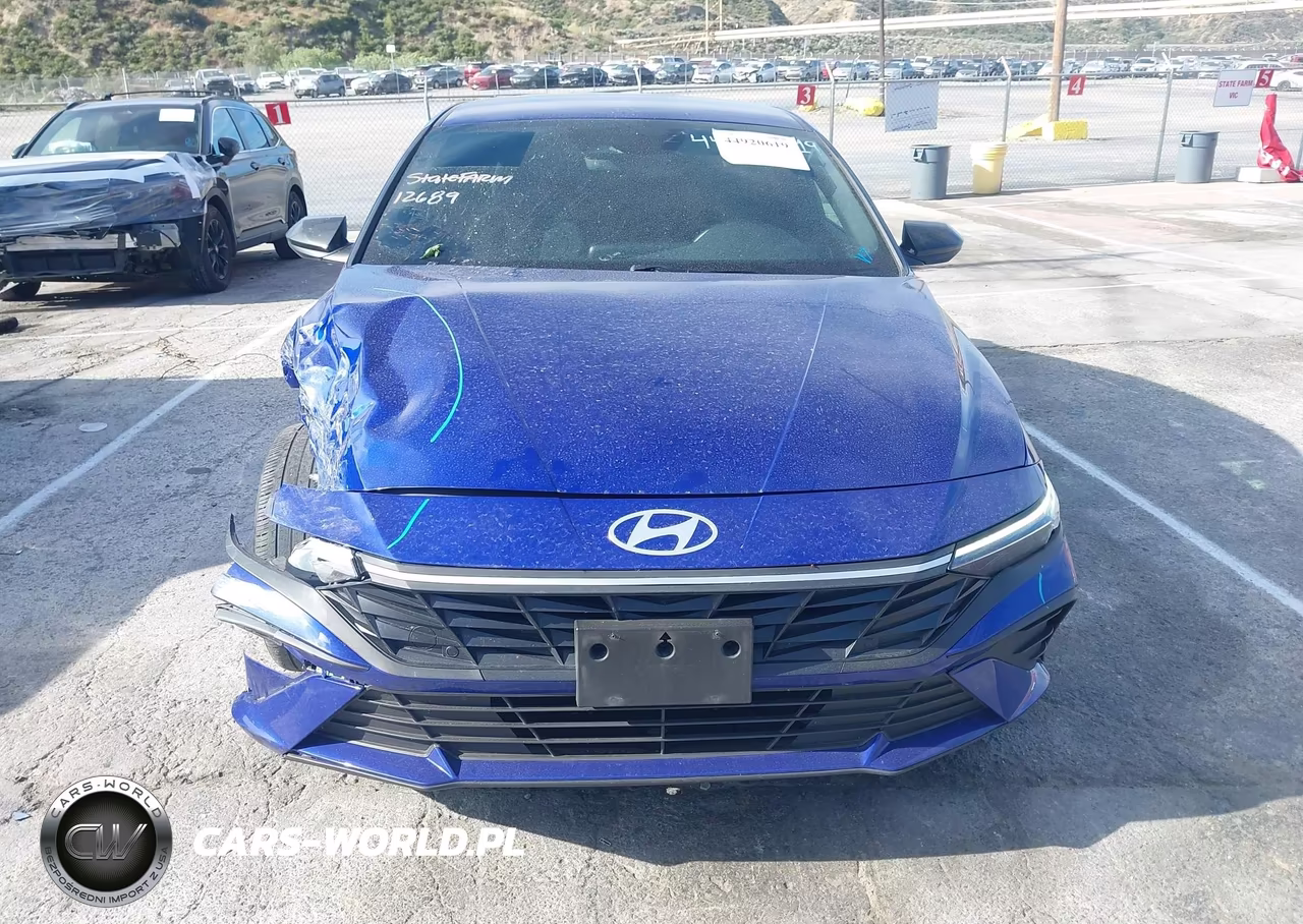 2025 Hyundai Elantra Sel Sport VIN:KMHLM4DG5SU868518 - 12