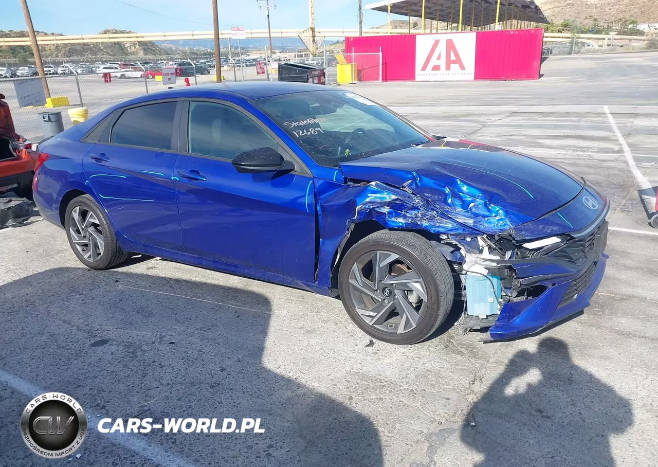 2025 Hyundai Elantra Sel Sport VIN:KMHLM4DG5SU868518 - 13