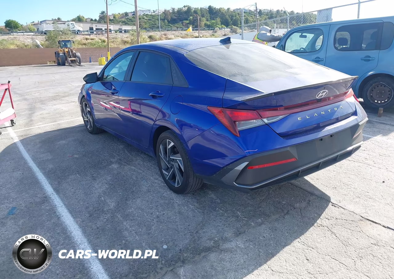 2025 Hyundai Elantra Sel Sport VIN:KMHLM4DG5SU868518 - 3