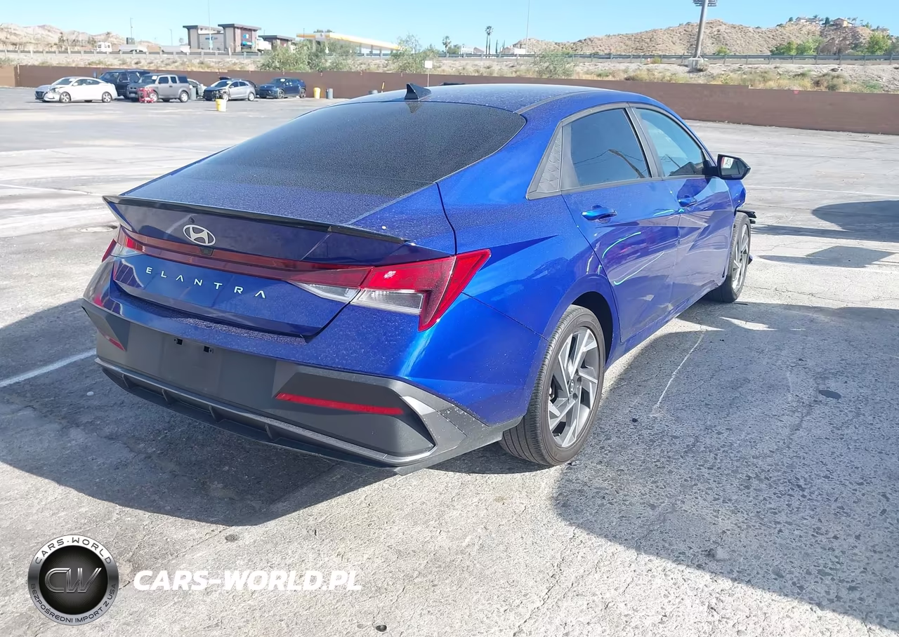 2025 Hyundai Elantra Sel Sport VIN:KMHLM4DG5SU868518 - 4